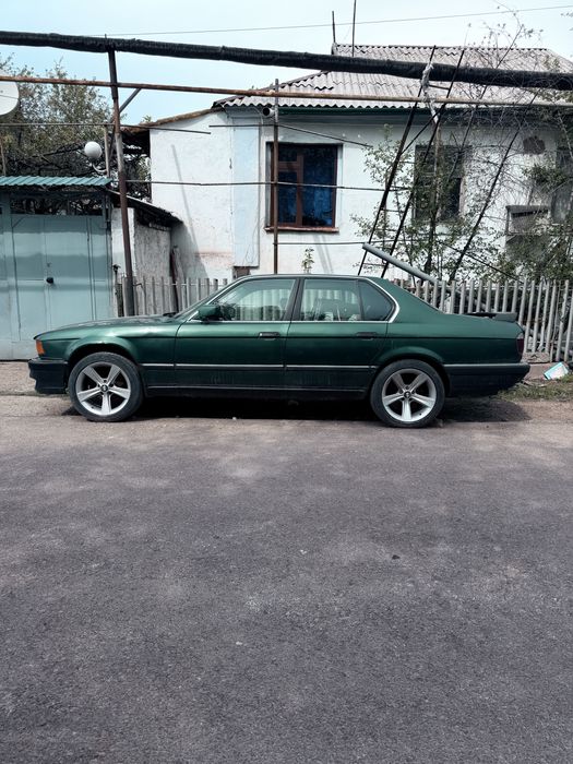 Продам BMW в легендарном кузове 740