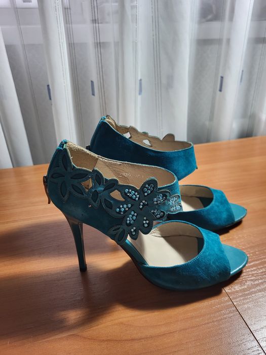 Туфли на высоком кблуке