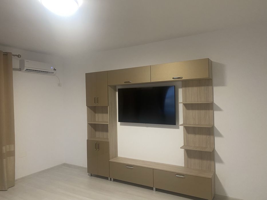 Apartament grand kristal 4 camere foarte spatios