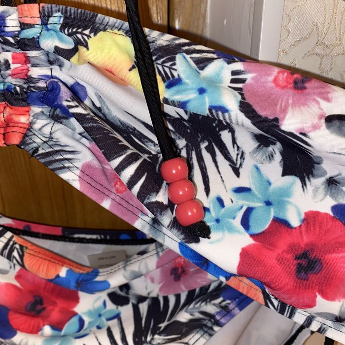 Женский раздельный купальник