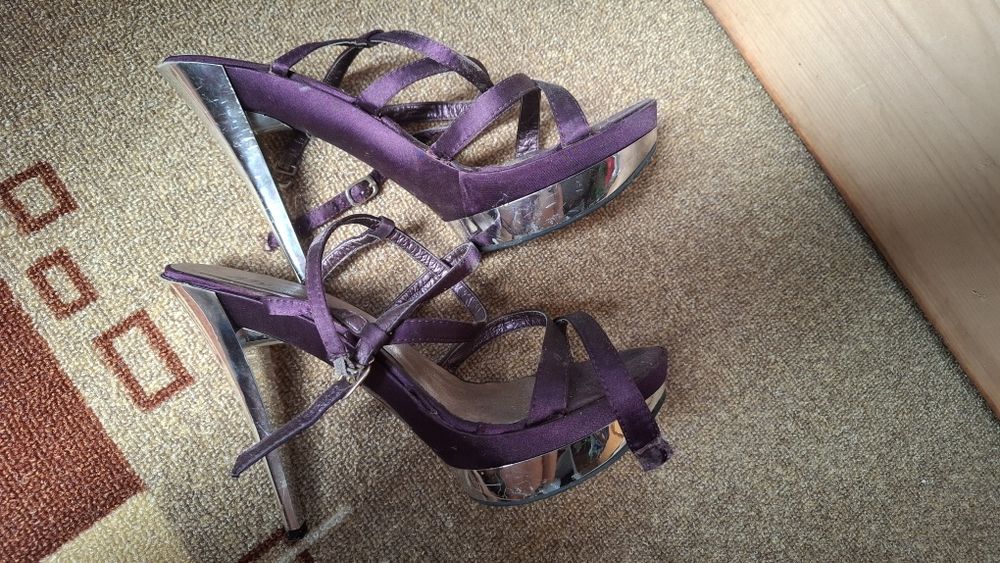 Официални сандали на висок ток