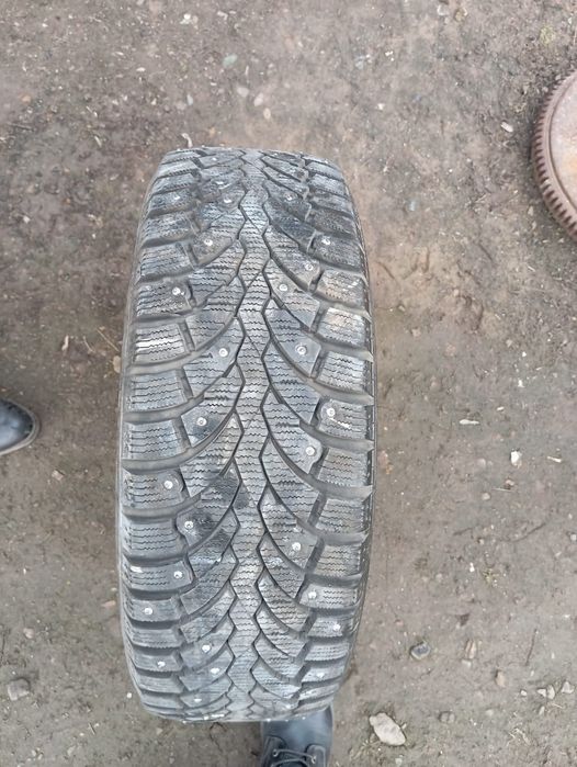 Продам зимние шины 15 размер