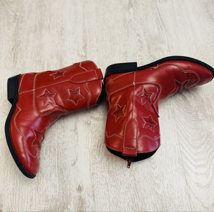 Cizme / ciocate zara rosii cu stele marime 34