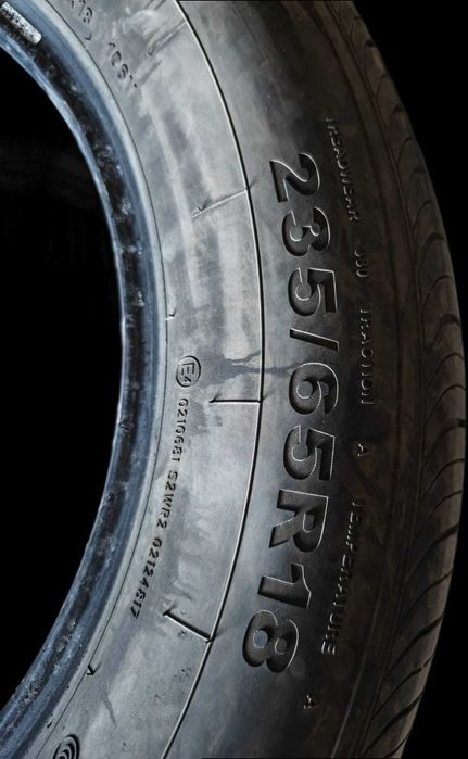 Продам шины бу 235/65/18