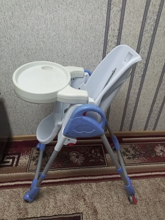 Продам детский стуль+стол.