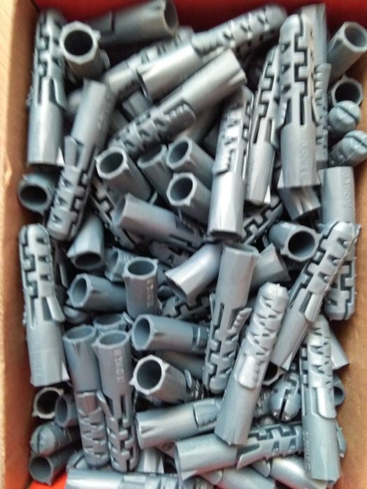 Дюбеля  Шурупы с дюбелем