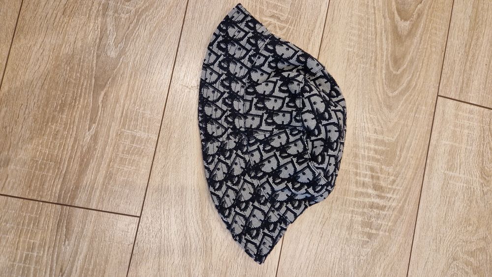 Шапка Christian Dior