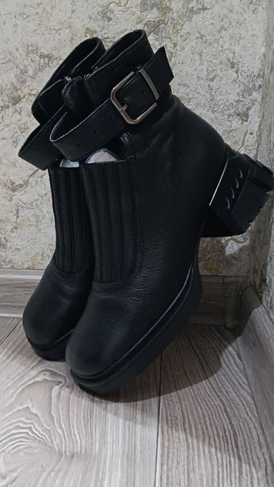 Продам обувь демисезонную