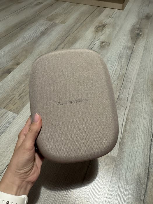 Bowers & Wilkins Px8 S2