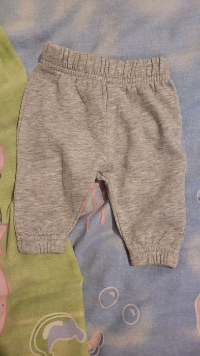 Pantaloni bebe pana 1 lună
