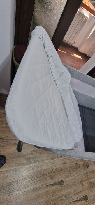 Patut Co-Sleeper cu sistem de leganare Leonie Lionelo