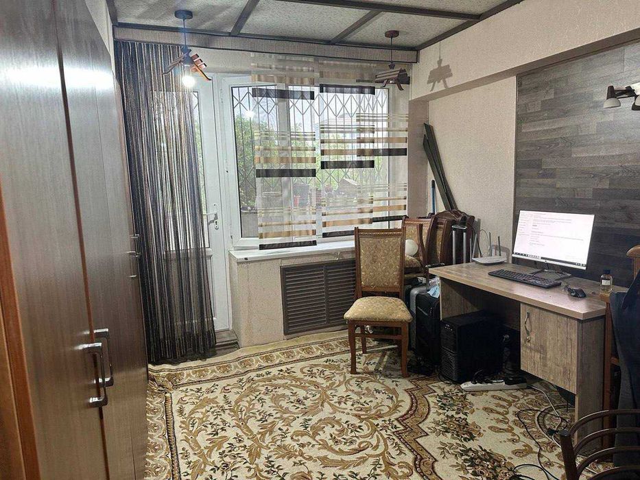 4 комнатная ориентир ЖК Казахстан, 90м2 с ремонтом и обстановкой