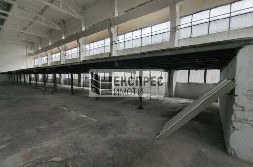 Склад, в района на ЗПЗ