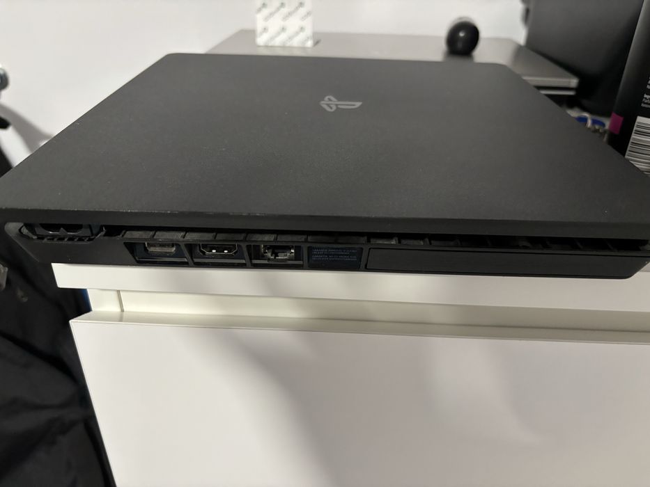 Playstation 4 Slim