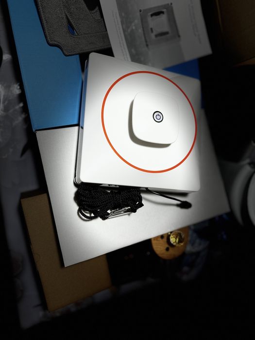 Робот для мойки окон, витражей.