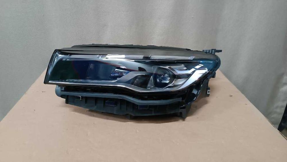 Фара галоген левая Geely  Emgrand с 2021 г