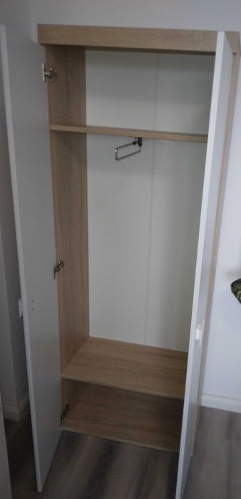 dulap (sifonier) pentru haine - in stare nouă