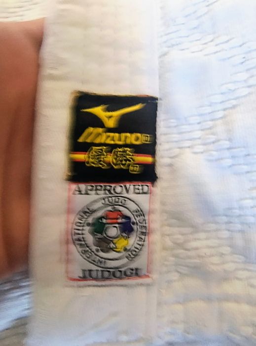 Мизуно ақ кимано