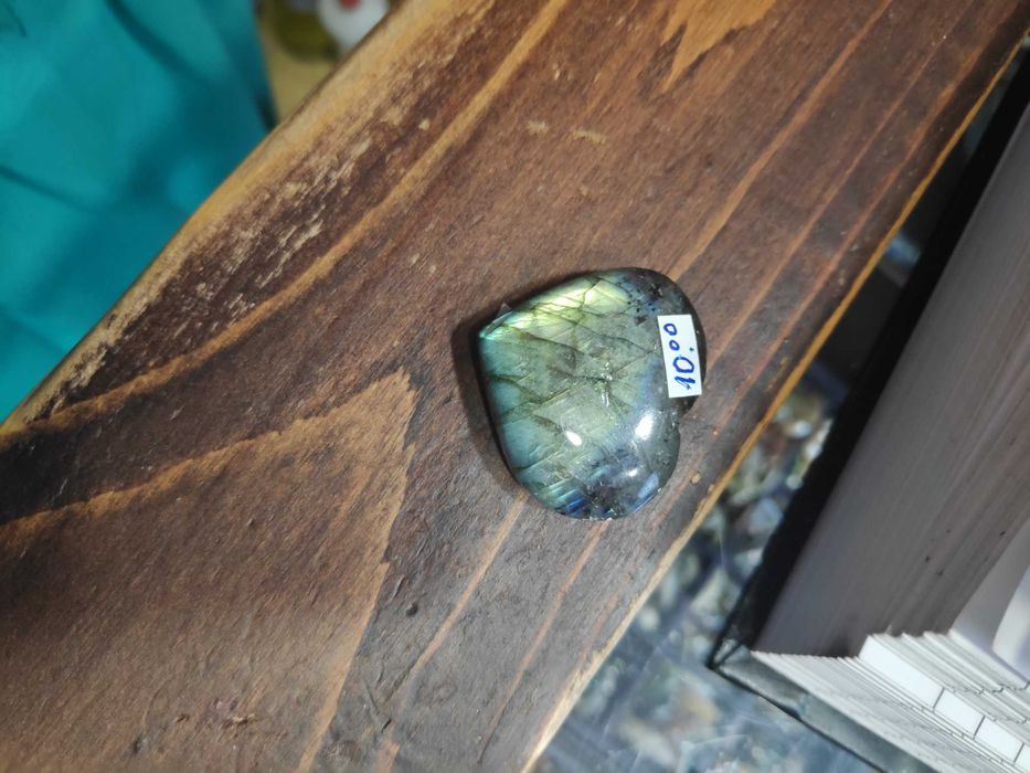 Обемисти висулки от естествен полу-скъпоценен камък