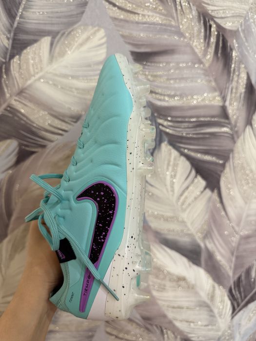 Бутсы новые 39 размер