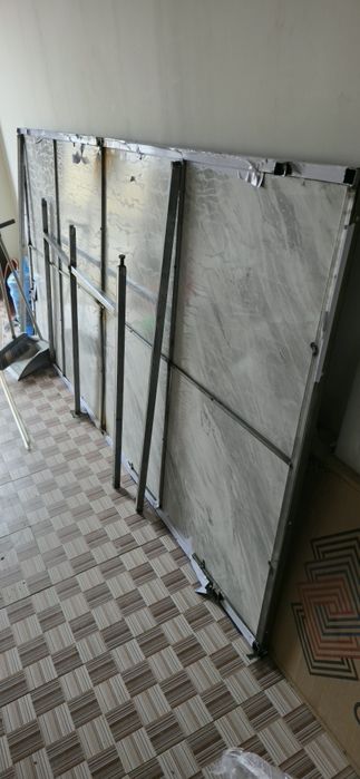 Ишлаш учун стол сотилади