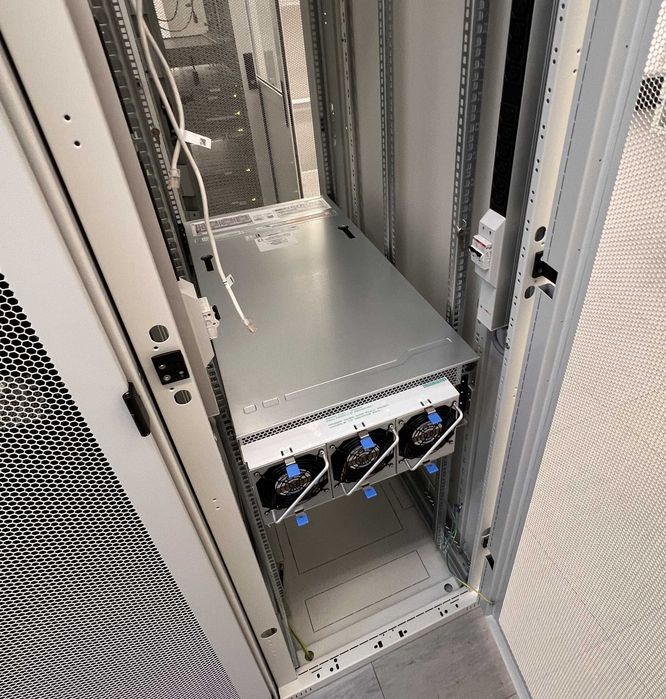 AI/GPU сървъри по поръчка | 3 г. гаранция | PRO6000/H200/B300 | VAST AI