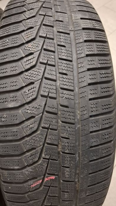 2бр зимни гуми Hankook 225 60 18