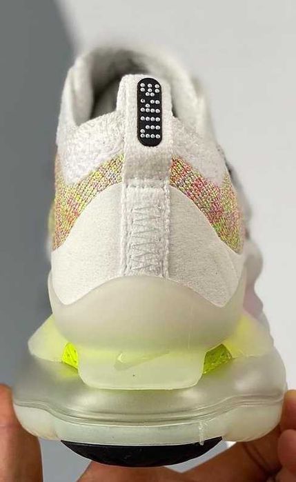 Нови мъжки маратонки Nike Scorpion rainbow налични 43 и 44