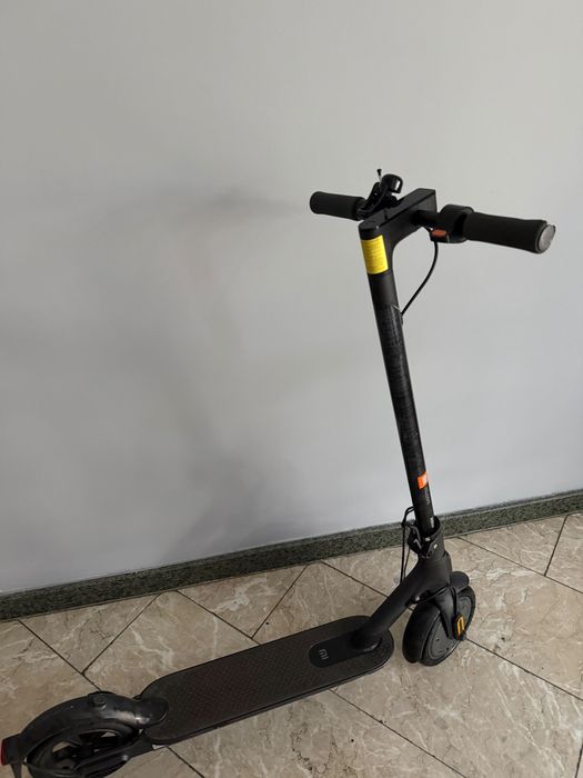 Электросамокат Mi Electrick Scootter