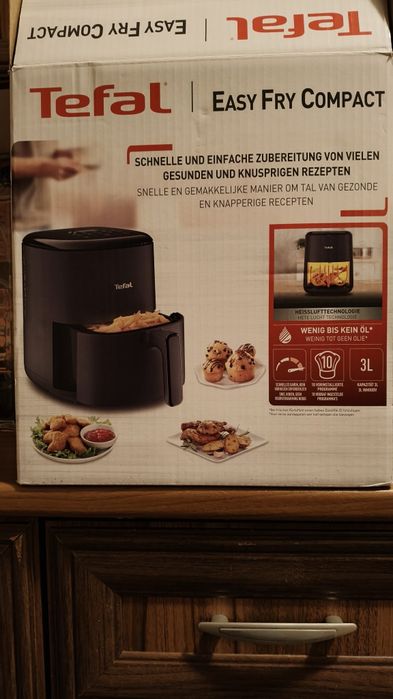 Vând easy fry compact Tefal