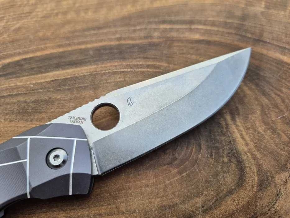 Cuțit pliabil Briceag SPYDERCO Nirvana
