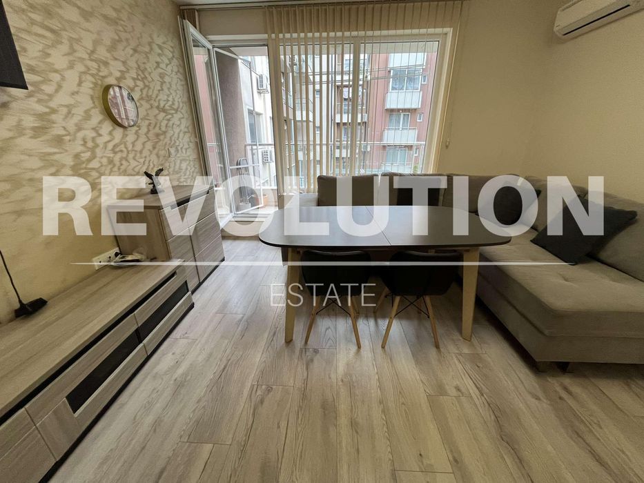 Дава се под наем Тристаен апартамент в Варна, Възраждане 1 - 97 кв.м за 550 € - Снимка #1