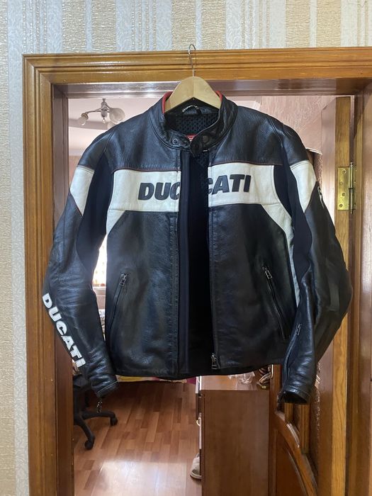 МотоКуртки Dainese