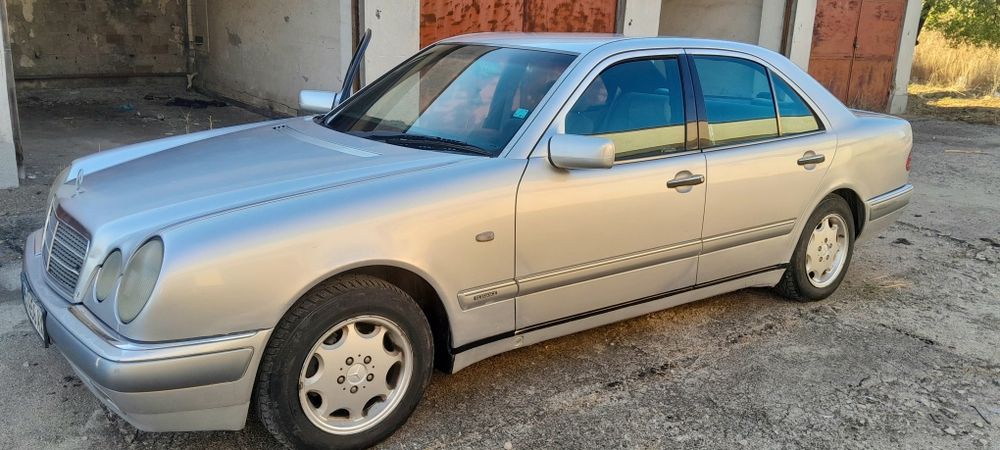 Мерцедес е230 Газ Бензин