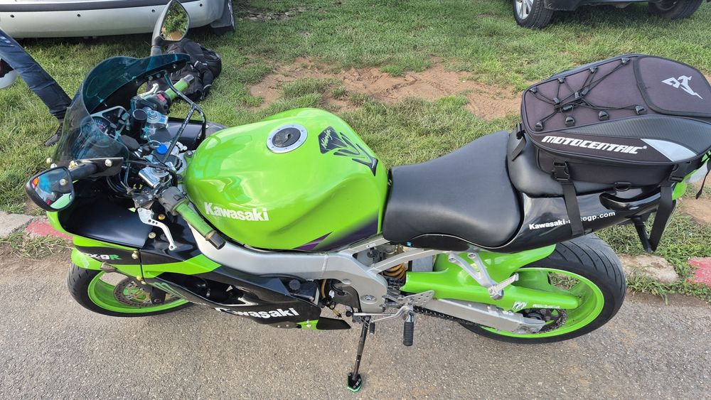 Vând Kawasaki ZX-9R 1999