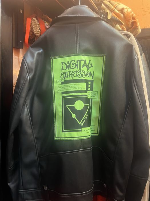 Продам косуху Zara