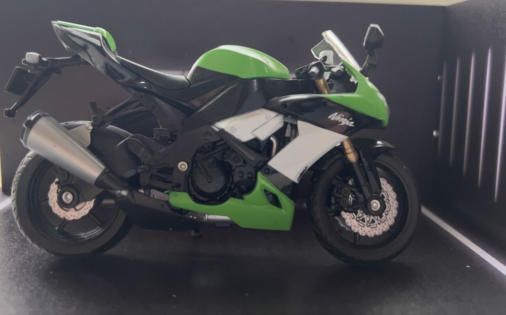 Machete moto 1:18 Yamaha/Kawasaki/Suzuki/Ducati etc