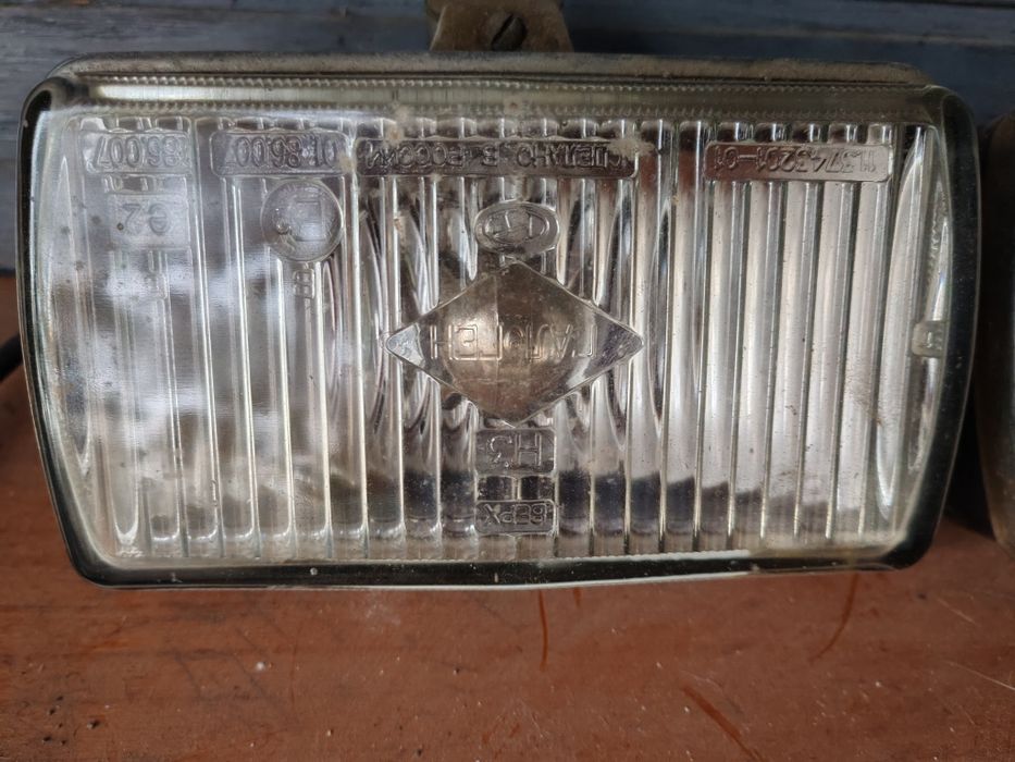 Продам противотуманные фары