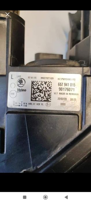 Far stânga skoda superb 3