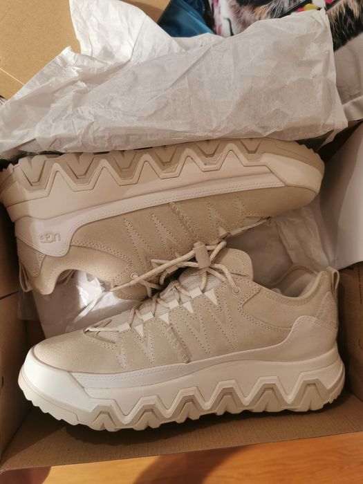 Adidasi ugg captrail low, marimea 41, noi