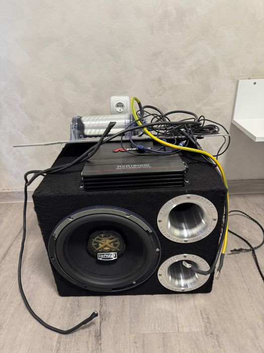 Субуфер Emphaser + усилвател Renegade RXA1800D + кондензатор комплект
