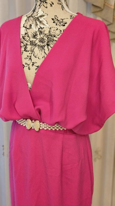 Rochie roz fucsia cu spatele gol!