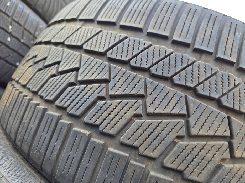 2бр Зимни гуми 255 35 21 - Continental - DOT 2023