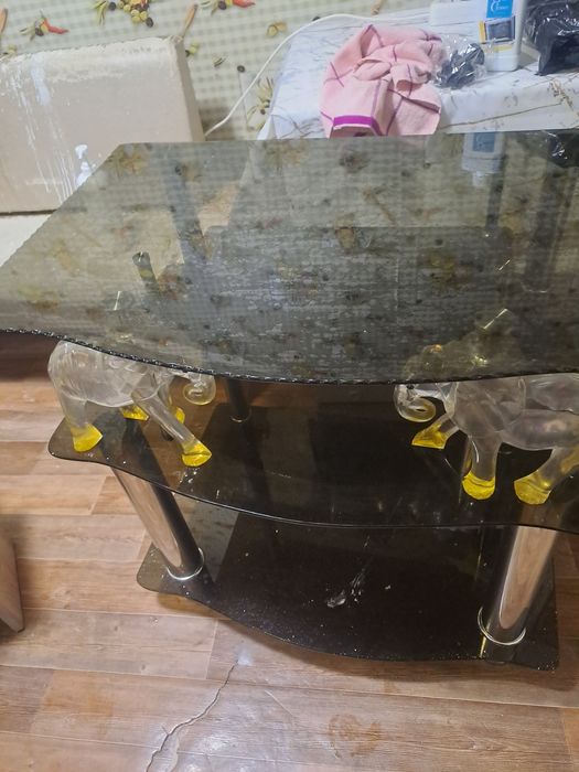 подтумба под ТВ.