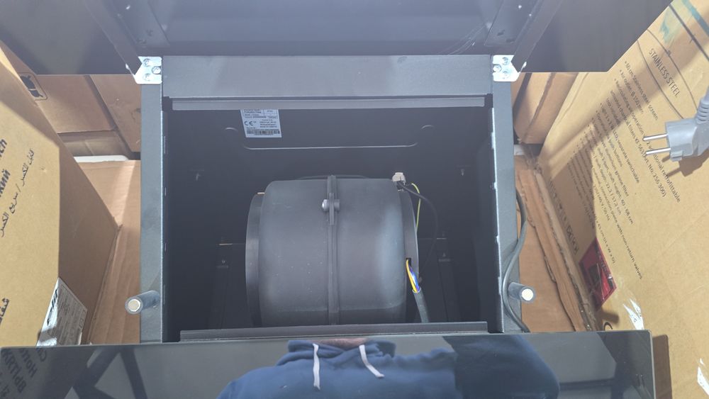 Нов черен аспиратор Kumtel 650 куб.м