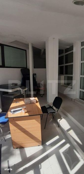 Spatiu prestari servicii, parter, strada principala, 220 mp, Obcini