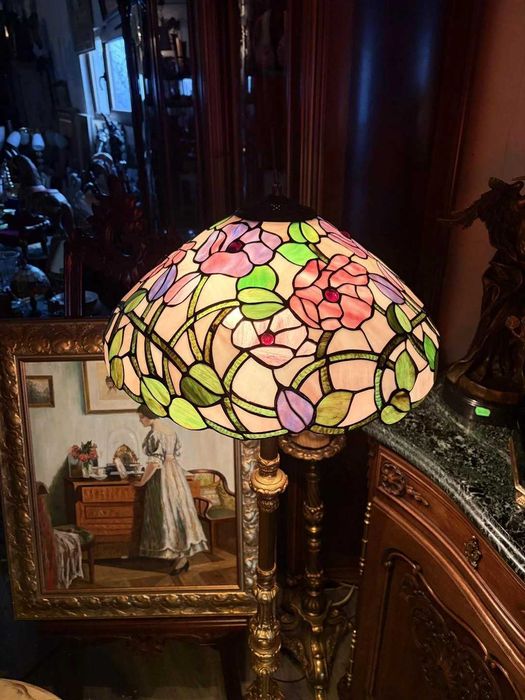 Lampă Podea Stil Tiffany,