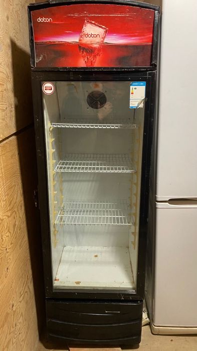 Витринный холодильник