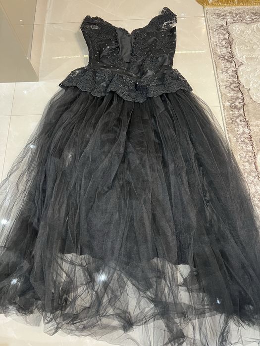 Дамски рокли   1 бройка 40 евро