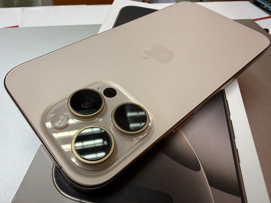 iPhone 16 Pro Max Desert 256 Отличен !